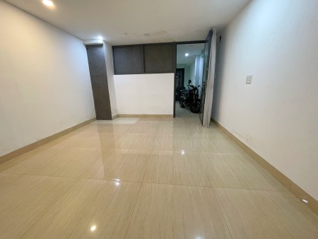 Cho thuê căn hộ Studio, Nguyễn Trãi Q1 ngay trung tâm, 40m2