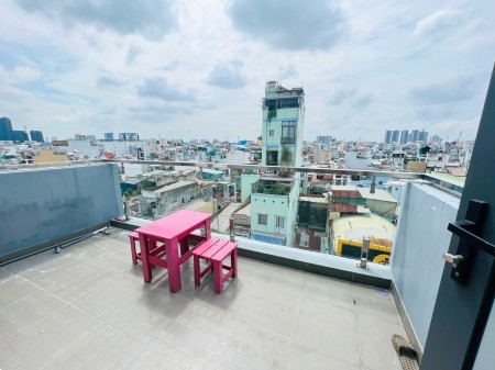 Căn hộ studio ban công lớn thoáng mát Quận 4, 40m2
