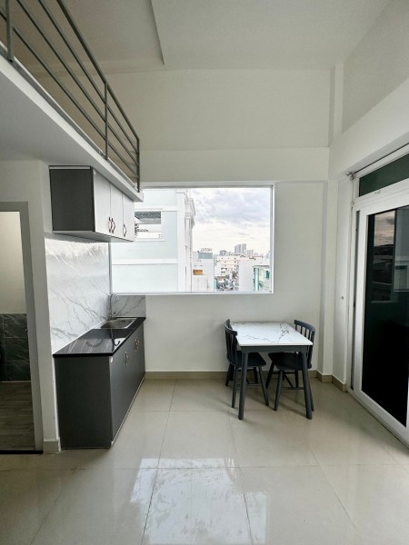 Trống sẵn căn DUPEX BANCOL cửa sổ lớn gần UFM, 30m2