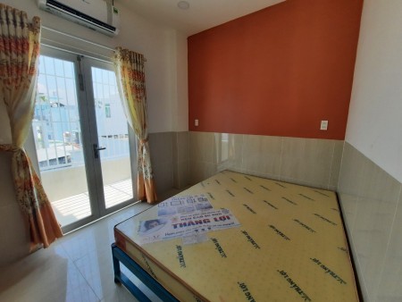 Cho thuê căn hộ quận 4 gần đại học Nguyễn Tất Thành, 35m2