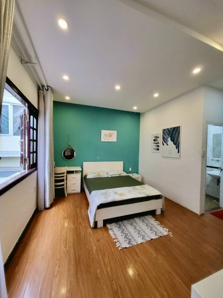 Cho thuê căn hộ Studio tách bếp, Lê Thánh Tôn Q1 gần cầu Ba Son, 35m2