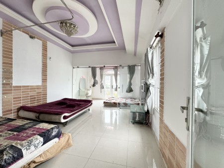 Phòng trọ dịch vụ, ban công, tách bếp, cửa sổ lớn, 1PN, Đường Huỳnh Tấn Phát, Tân Phú, Quận 7, 35m2
