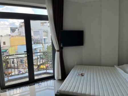 CĂN HỘ DỊCH VỤ MINI BAN CÔNG RIÊNG - gần RMIT - ĐH Tôn Đức Thắng - Q7, 30m2