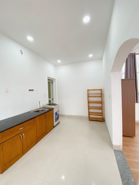 Studio cửa sổ thoáng mát Quận 10, 40m2