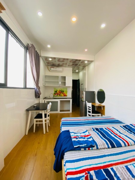 PHÒNG ĐẸP GIÁ RẺ CHO HSSV NGAY TRUNG QUẬN 4 CÁCH ĐH LUẬT 2KM, 35m2