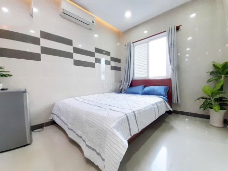 Studio tách bếp cửa sổ lớn giá rẻ full nội thất Q7 gần Trường đại học Tôn Đức Thắng, đh RMIT, TC M…, 30m2