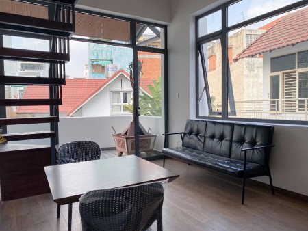 Căn Duplex Gác Cao, có Balcon, đường Lam Sơn, Quận Tân Bình, gần Sân bay, svđ Quân Khu 7, 45m2