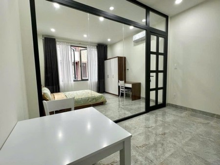 Đang trống SIÊU PHẨM tách bếp Q5- Máy giặt riêng - Thang máy, 35m2
