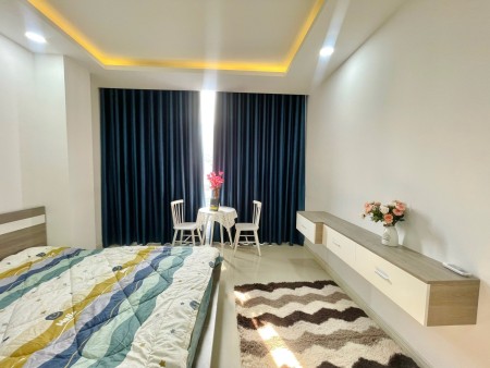 CĂN HỘ FULL NỘI THẤT, CỬA SỔ THOÁNG MÁT NGAY KHU VỰC SÂN BAY, 40m2