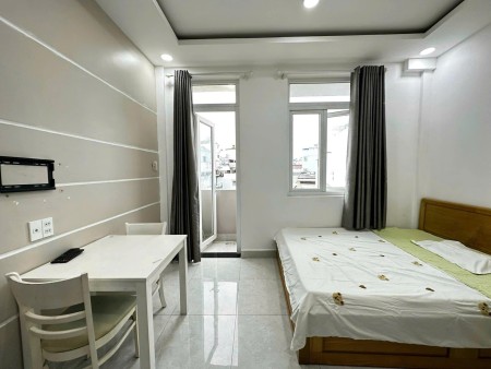 STUDIO BAN CÔNG ĐẸP MỚI NGAY TRUNG TÂM QUẬN 10 GIÁ CỰC TỐT, 35m2