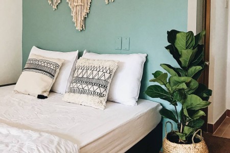 Phòng ban công trung tâm quận 1, đầy đủ nội thất, 25m2