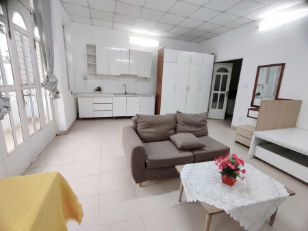 Cho thuê căn hộ giá HSSV full nội thất trung tâm Q7, 40m2