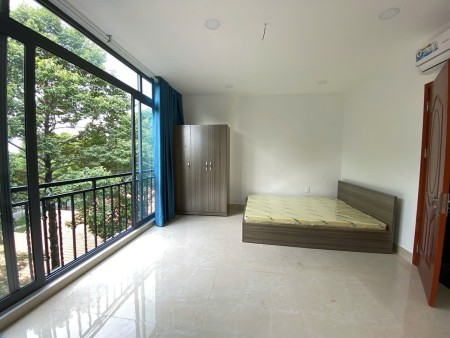 Studio đầy đủ nội thất full cửa sổ trời gần Nhà hát Hòa Bình quận 10, 35m2