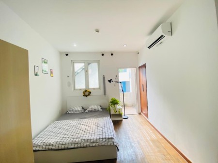 Cho Thuê Căn Hộ 1 Phòng Ngủ ngay Vincom Cộng Hoà - P4 - T.Bình, 55m2