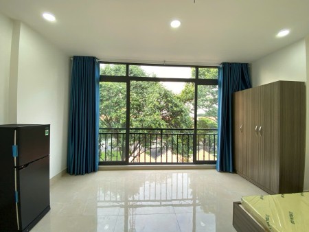 Cho thuê phòng trọ, đầy đủ nội thất, ban công to siêu thoáng, gần đại học UEH,, 40m2
