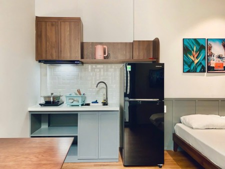 Căn hộ cửa sổ thoáng mát, Full nội thất ngay khu sân bay, 35m2
