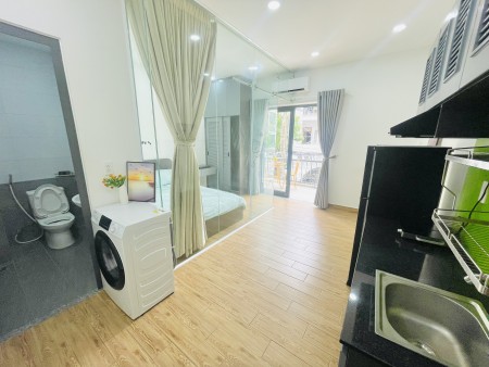 Căn Hộ 40m2 Ngay Sân Bay Có Ban Công Phòng Ngủ Riêng, 40m2