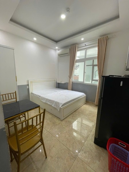 STUDIO BAN CÔNG CỰC RỘNG CƯ XÁ NGÂN HÀNG TẠI Q7, 30m2