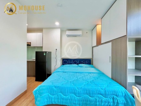 Căn hộ Full nội thất, cửa sổ thoáng mát ngay khu sân bay, 35m2
