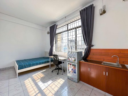 CHO THUÊ CĂN HỘ 1PN - CỬA SỔ LỚN ĐÓN GIÓ - 30M2 - FULL NỘI THẤT - CACSH LOTTE Q7 2KM, 30m2