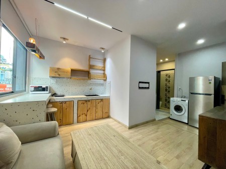 Căn Hộ 2 Phòng Ngủ Trung Tâm Quận 1-3, 70m2