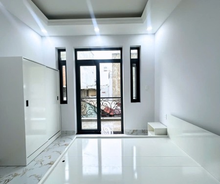 STUDIO - BANCOL RỘNG - DT 30M2 - FULL NỘI THẤT - CÁCH LOTTE 500M - GẦN CẦU KÊNH TẺ, HIM LAM - QUẬN 7, 30m2