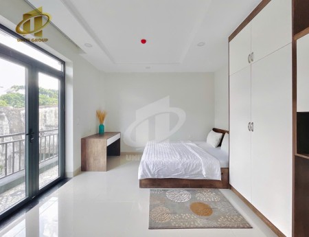 Cho thuê căn hộ full nội thất, có ban công thoáng, tòa nhà bảo vệ, hầm xe, thang máy, gần Lotte Q7, 30m2