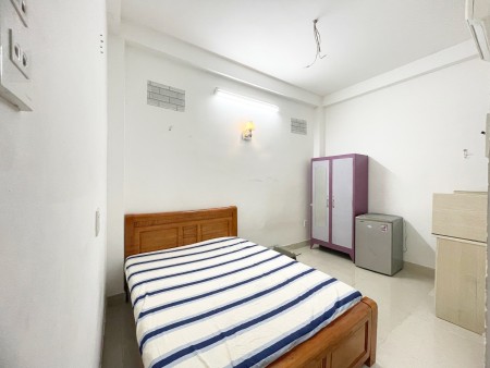 Phòng 2tr5 Máy Lạnh ngay mũi tàu Âu Cơ Lũy Bán Bích, 16m2