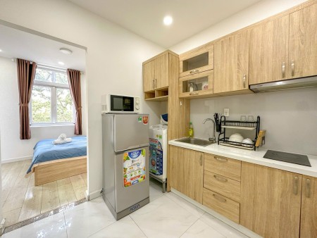 Căn hộ 1pn ban công quận 1 gần công viên lê văn tám, 35m2