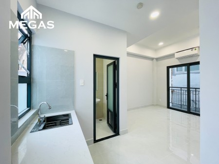 Khai trương căn hộ ban công, nội thất mới, tòa thang máy ngay Etown Cộng Hòa, 35m2