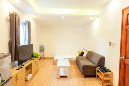 Studio cửa sổ thoáng siêu xinh Bến Vân Đồn Q4, 35m2
