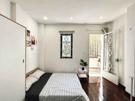 Căn hộ 35m2 ban công cửa sổ Full nội thất ngay Vòng Xoay Lăng Cha Cả, 35m2