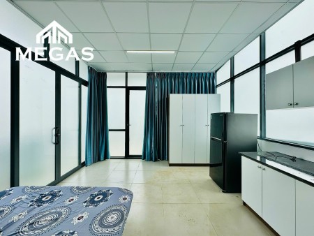 Căn hộ đường Tân Sơn có ban công rộng rãi thoáng mát 35m2 - Full nội thất, 35m2