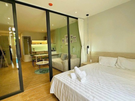 Căn hộ 1PN full nội thất, không gian rộng, ban công siêu thoáng gần ĐH RMIT, ĐH TDT, Lotte, 40m2