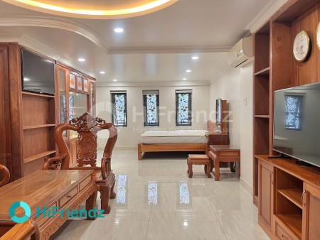 Căn hộ ban công full nt ngay giữa q7, 40m2