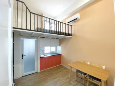 Cho thuê phòng gác cao đủ nội thất ở trung tâm Quận 7, 30m2