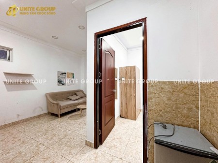 Cho thuê căn hộ 1 phòng ngủ tách bếp ngay Tân Quy Quận 7, 30m2