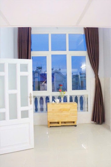 Cho thuê căn duplex full nội thất, máy giá tẹ riêng, phòng cửa kính gần cầu phú mỹ, phú Mỹ Hưng Q7, 40m2