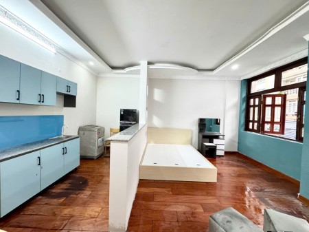 CHO THUÊ CĂN HỘ TÁCH BẾP FULL NỘI THẤT BAN CÔNG Ở NGAY SÁT SÂN BAY, 45m2