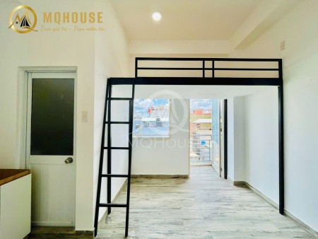 Phòng trọ giá rẻ có ban công thoáng mát trên đường Tân Sơn, 25m2