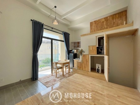 Căn hộ ban công có gác thông thoáng ngay gần vòng xoay Lăng Cha Cả, Ngã Tư Bảy Hiền, 30m2