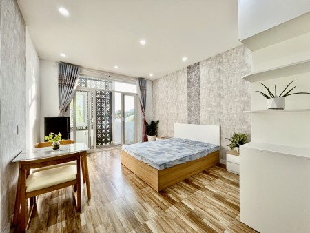 CHO THUÊ PHÒNG STUDIO BAN CÔNG FULL NỘI THẤT 35M2 GẦN KHU ETOWN TÂN BÌNH, 35m2