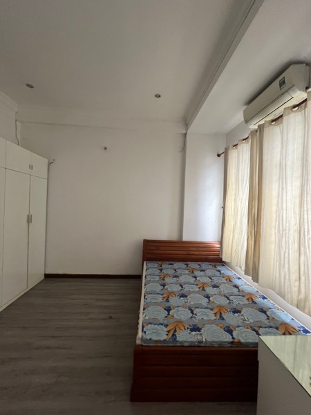 Phòng trống 32m2 ở Tân Bình - có ban công + wc trong phòng, 32m2