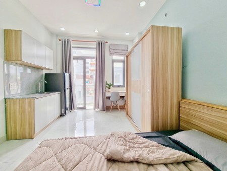 CĂN HỘ BAN CÔNG studio 35m2 máy giặt riêng ngay đối diện ETOWN, 35m2