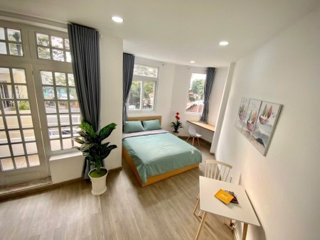 Căn Hộ Ban Công 35m2 Ngay Cầu Vượt Câu Gõ Quận 11, 35m2