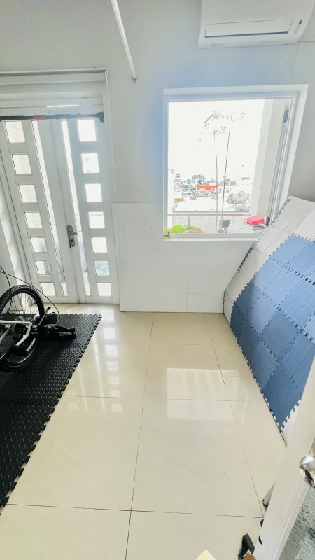 Cho Thuê Phòng Quận 1 có Cửa Sổ, Ban Công Lớn thoáng mát, sạch sẽ, 20m2