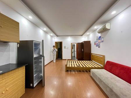 Trống Lại Căn Studio - Ban Công Full Nội Thất - Ngay An Phú Quận 2, 35m2