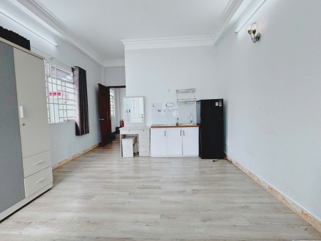 CĂN HỘ DỊCH VỤ FULL NỘI THẤT QUẬN 3 - BANCOLL RỘNG THOÁNG MÁT, 30m2