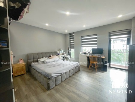 Studio ban công tại Quận 1, gần Phố đi bộ Bùi Viện, gần cầu Nguyễn Văn Cừ, tiện qua Q3, Q10, Q5, 30m2