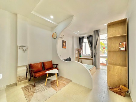 Căn hộ mới xây full nội thất dọn vô liền được ngay sân bay TSN, 30m2